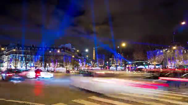 Parijs nacht verkeer — Stockvideo