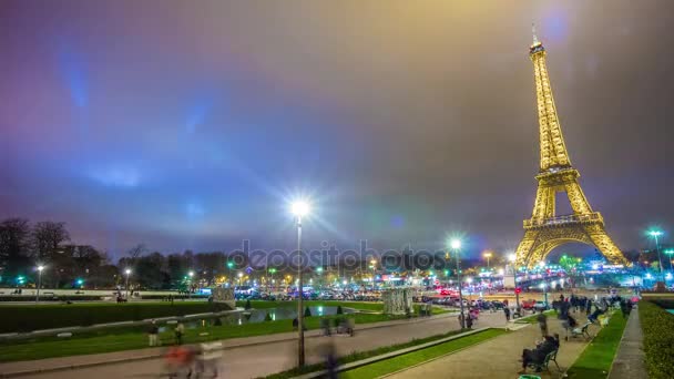 Torre Eiffel en París — Vídeos de Stock