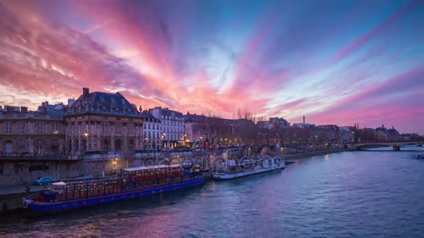 Σηκουάνας ποταμός στο Παρίσι — Αρχείο Βίντεο