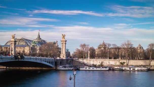 Paris 'te Seine nehri — Stok video