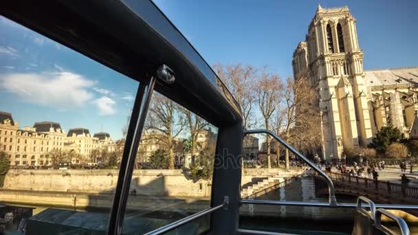 Оглядова автобусна екскурсія на Париж вулиця — стокове відео