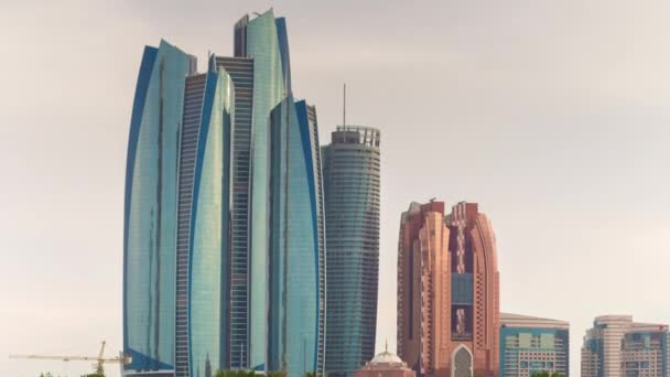 Panoramiczny widok na Abu Dhabi — Wideo stockowe