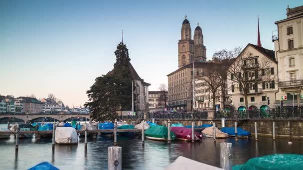 Rio Limmat no centro de Zurique — Vídeo de Stock