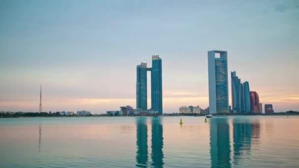 Vista panorámica de Abu Dhabi — Vídeos de Stock