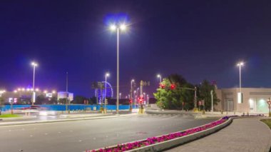 Gece trafik Street Abu Dabi