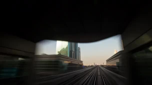 Dubai metro vlak vyšší světlá — Stock video