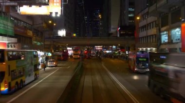 Hong Kong 'da gece trafiği  