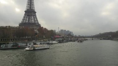 Gündüz, Eyfel Kulesi