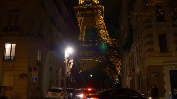 Hermosa Torre Eiffel por la noche — Vídeos de Stock