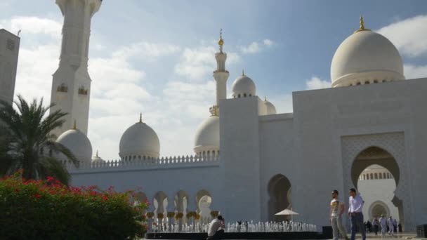 Sheikh Zayed Stora moskén — Stockvideo