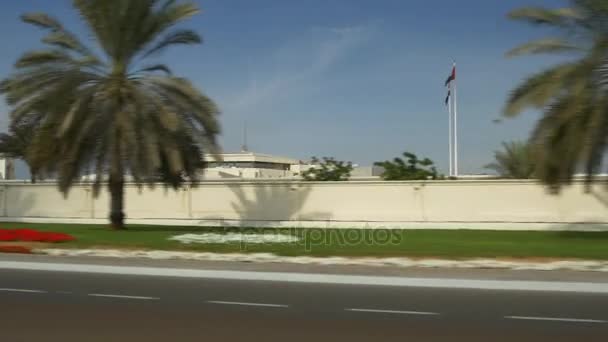 Közúti forgalom Street, Abu Dhabi — Stock videók