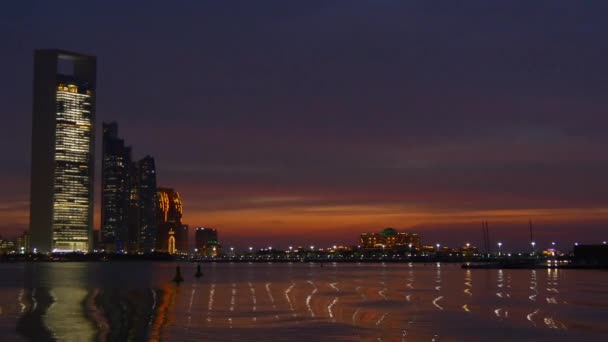 Panoramatický výhled na město Abú Dhabí — Stock video