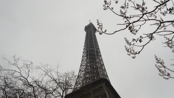 Krásná Eiffelova věž — Stock video