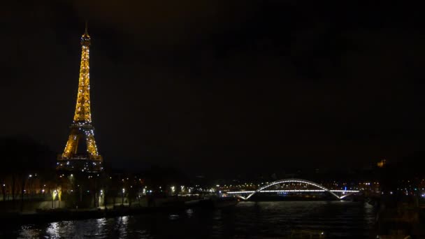 Eiffel Tower at night — Stock Video