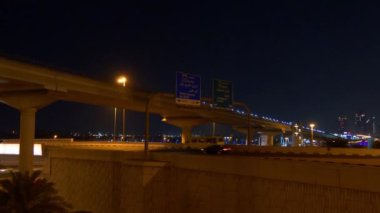 Dubai gece trafik Panoraması  