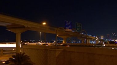 Dubai gece trafik Panoraması  