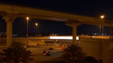 Dubai gece trafik Panoraması  