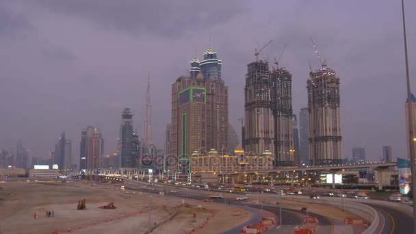 Night traffic panorama of dubai — Stock Video