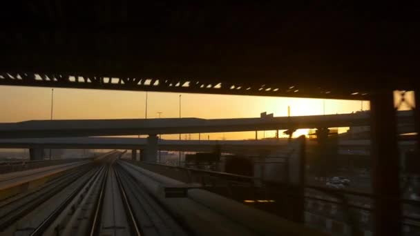 迪拜地铁列车高骑 — 图库视频影像