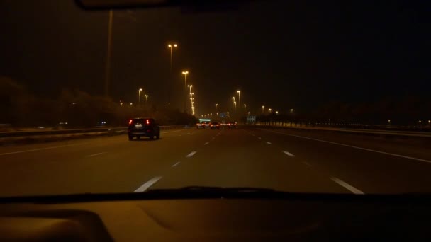 Tráfico nocturno de la bahía de Dubai Marina — Vídeo de stock