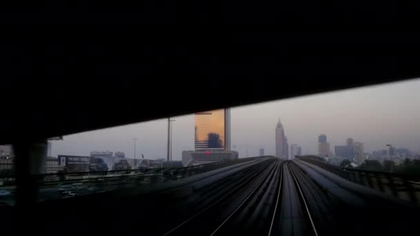 Dubai metro magas vonattal — Stock videók