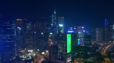 Geceleri aydınlatılan Hong Kong şehir