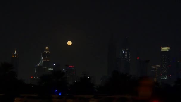 Dubai stad's nacht verlicht — Stockvideo