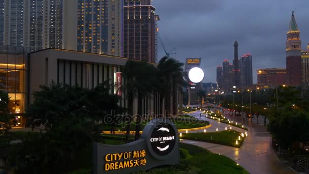 Ciudad de Macao iluminada por la noche — Vídeos de Stock