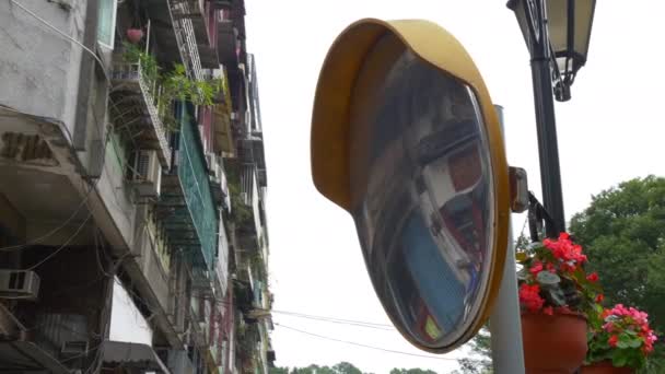 Espejo de carretera en la ciudad de Macao — Vídeo de stock