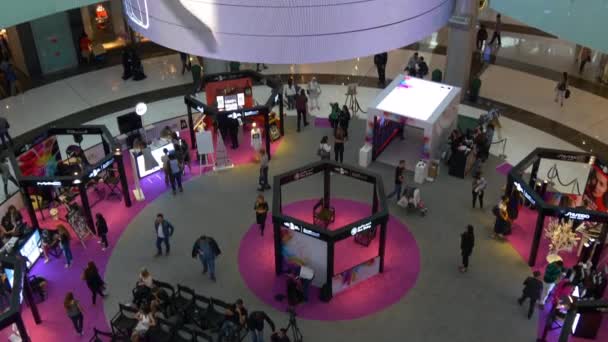 Торговий центр в місті Дубай — стокове відео
