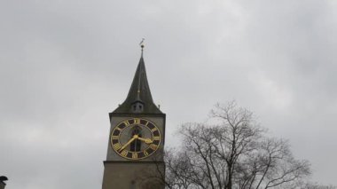 Zürih'te grossmunster Kilisesi