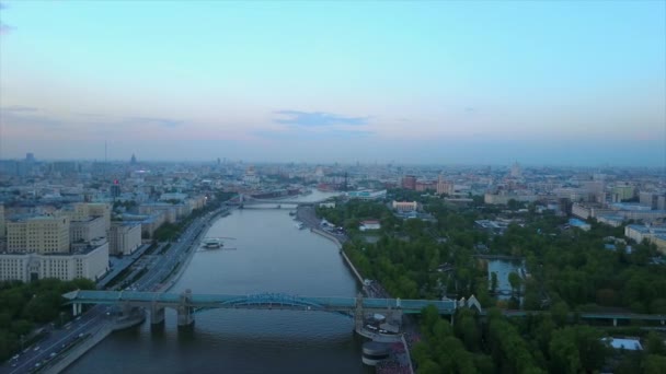 Panoramę rzeki Moskwa nocą — Wideo stockowe