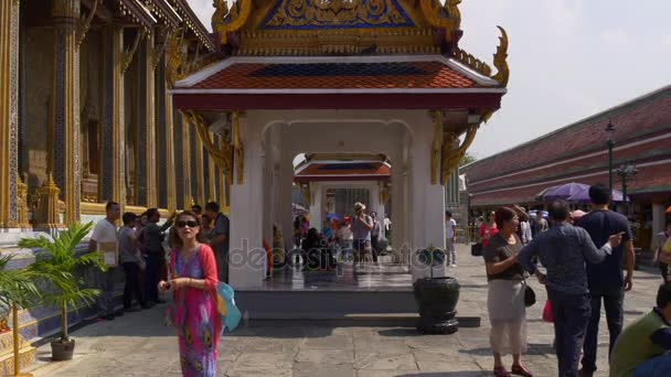 Bangkok stad straten met mensen — Stockvideo