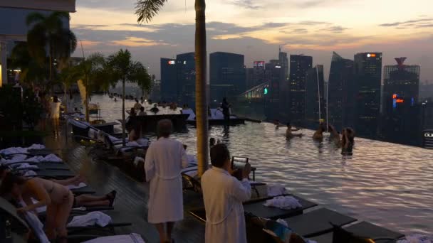 Słynnego marina bay sands hotel — Wideo stockowe