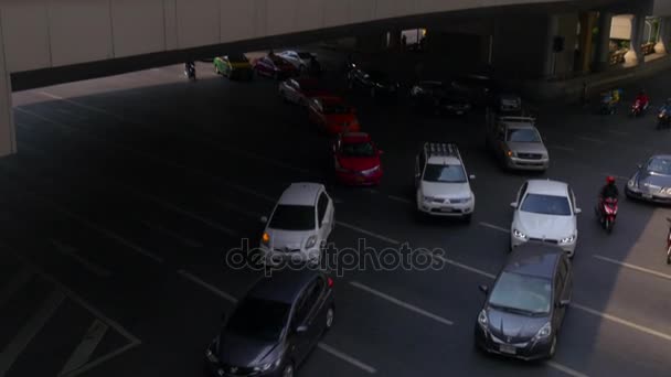Tráfico urbano en Bangkok — Vídeo de stock