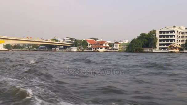 De straten van de stad van Bangkok uit water — Stockvideo