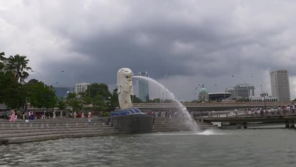 Известный фонтан Мерлиона — стоковое видео