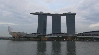  Marina bay sands mall otel 