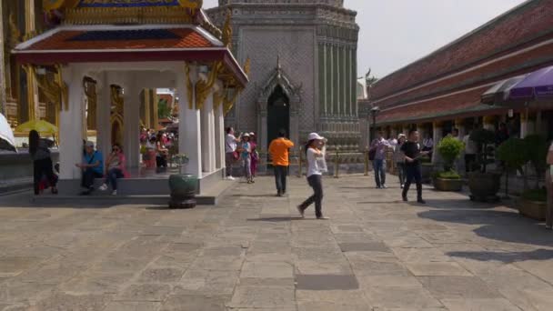 Bangkok város utcáin emberekkel — Stock videók