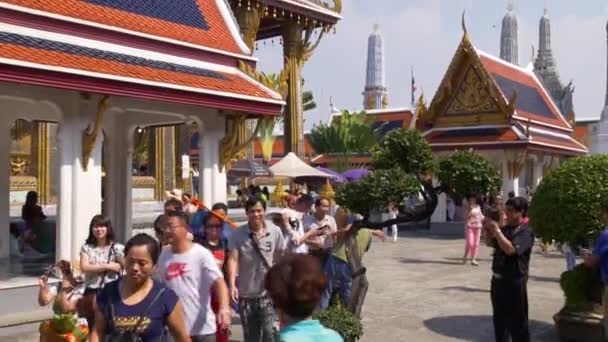 Bangkok stad straten met mensen — Stockvideo