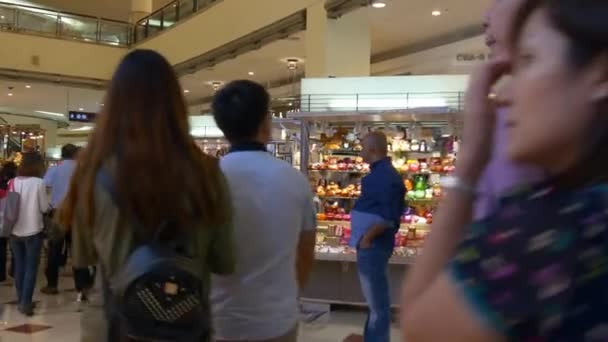 Winkelcentrum in Hong Kong stad — Stockvideo