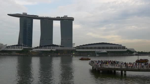 Marina bay sands mall hotel — стоковое видео