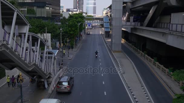Bangkok stad straten met mensen — Stockvideo