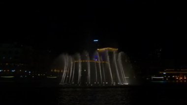 Dubai ünlü fontain panorama