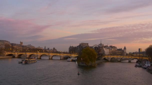 Rio Sena em Paris — Vídeo de Stock