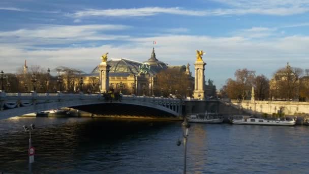 Rio Sena em Paris — Vídeo de Stock