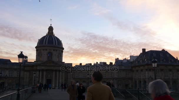 Париж-місто на заході сонця — стокове відео