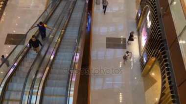 Dubal alışveriş merkezi 