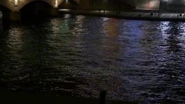 nehir kenarında trafik panorama