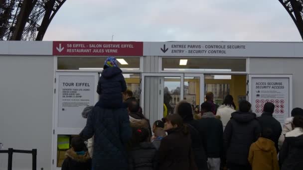 Eiffel tower biletów punkt — Wideo stockowe